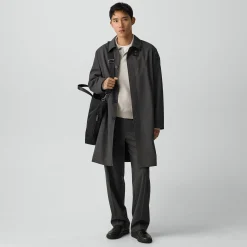 Balmacaan Coat in Motion Wool