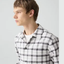 Button-Up Shirt in Checked Cotton