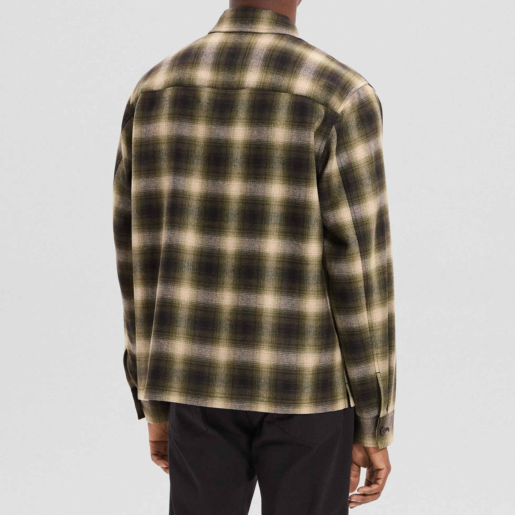 Button-Up Shirt in Jesi Wool
