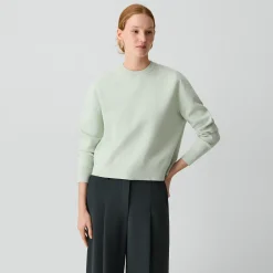 Cropped Crewneck Sweater in Light Bilen
