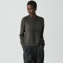 Cropped Crewneck Sweater in Cashmere