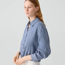 Cropped Shirt in Fluid Linen