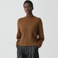 Cropped Turtleneck in Cashmere