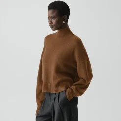 Cropped Turtleneck in Cashmere