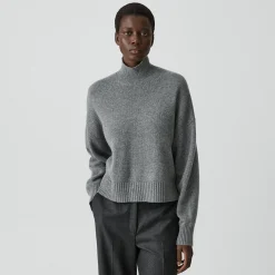 Cropped Turtleneck in Cashmere