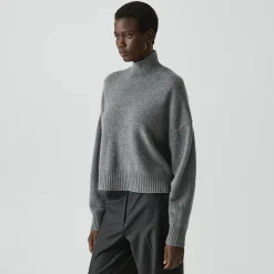 Cropped Turtleneck in Cashmere