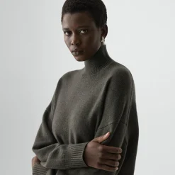 Cropped Turtleneck in Cashmere