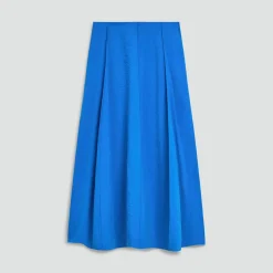 Curved Flare Skirt in Relaxed Silk