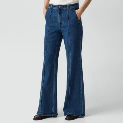 Fluid Flare Jean in Essential Denim