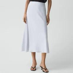 Fluid Pull-On Skirt in Washed Twill