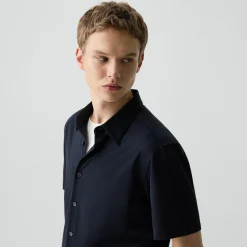 Irving Short-Sleeve Shirt in Structure Knit