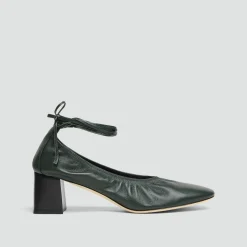 Ruched Pump in Smooth Leather