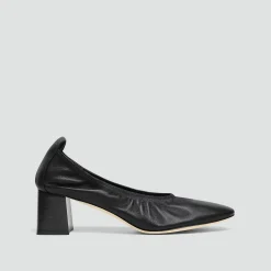 Ruched Pump in Smooth Leather
