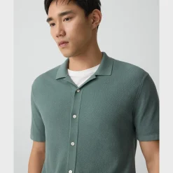 Short-Sleeve Button-Up Shirt in Light Bilen
