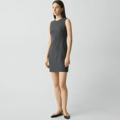 Sleeveless Fitted Dress in Good Wool