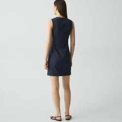 Sleeveless Fitted Dress in Good Wool
