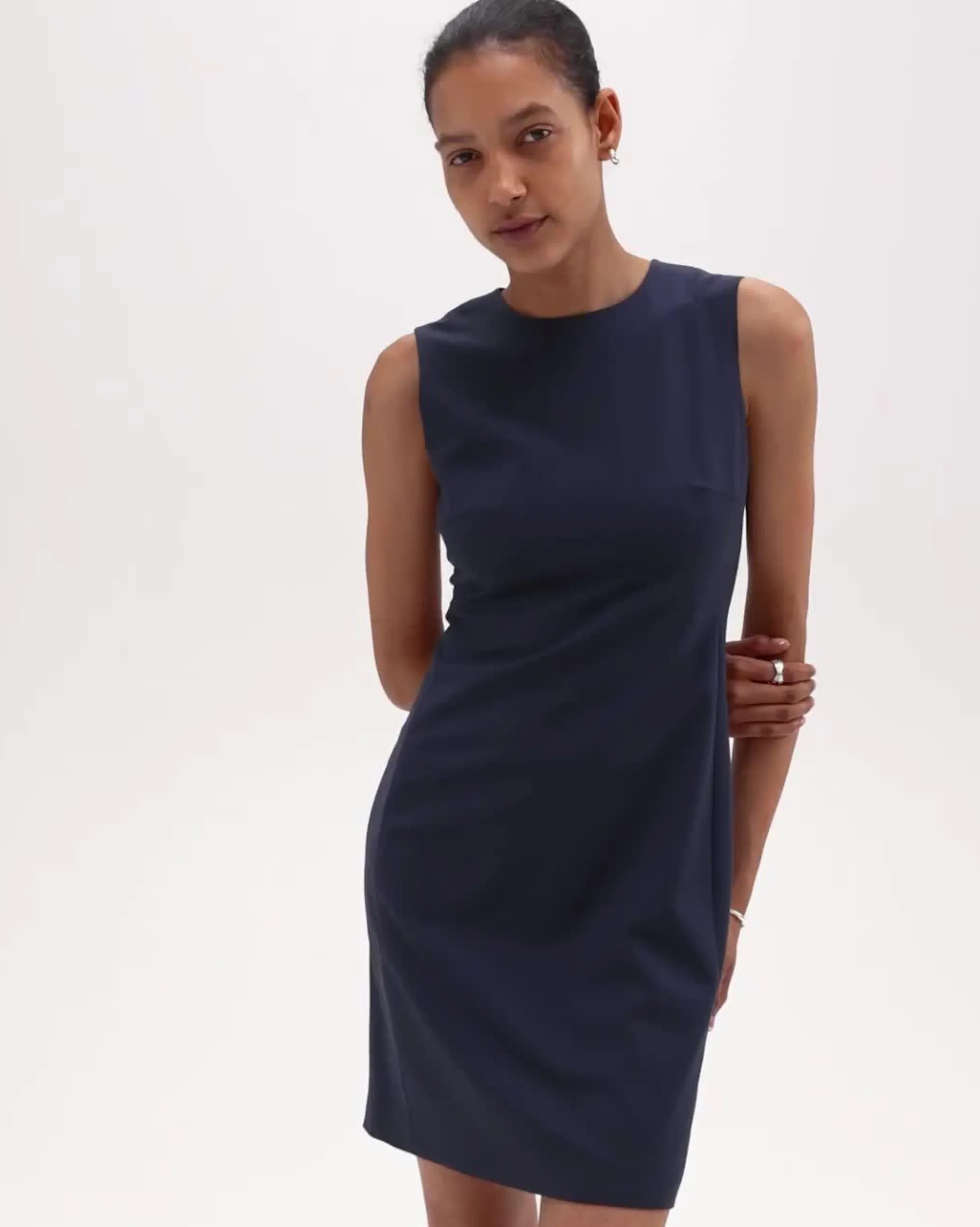Sleeveless Fitted Dress in Good Wool