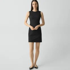 Sleeveless Fitted Dress in Good Wool