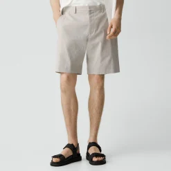 Standard Short in Good Linen
