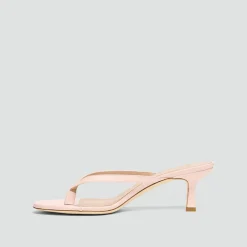 Thong Sandal in Leather