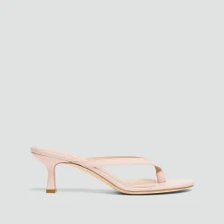 Thong Sandal in Leather