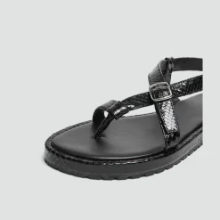 Toe Ring Sandal in Embossed Leather