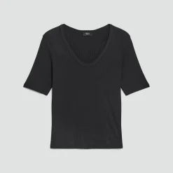 U-Neck Tee in Stretch Rib