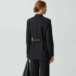 Vented Blazer in Good Wool