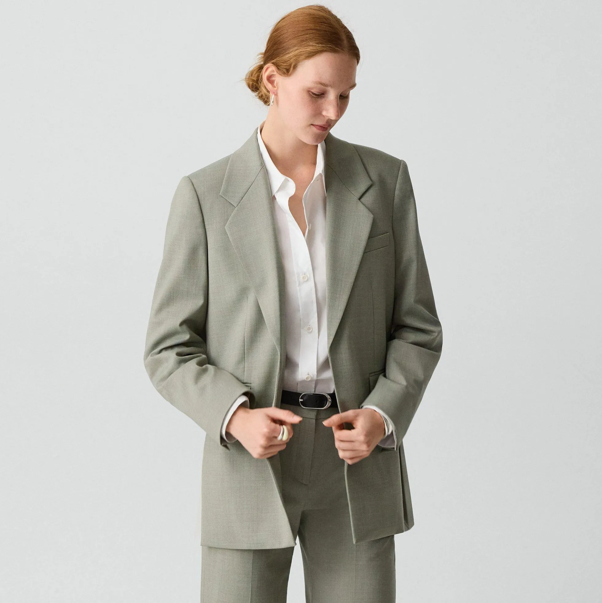 Vented Blazer in Wool Gabardine