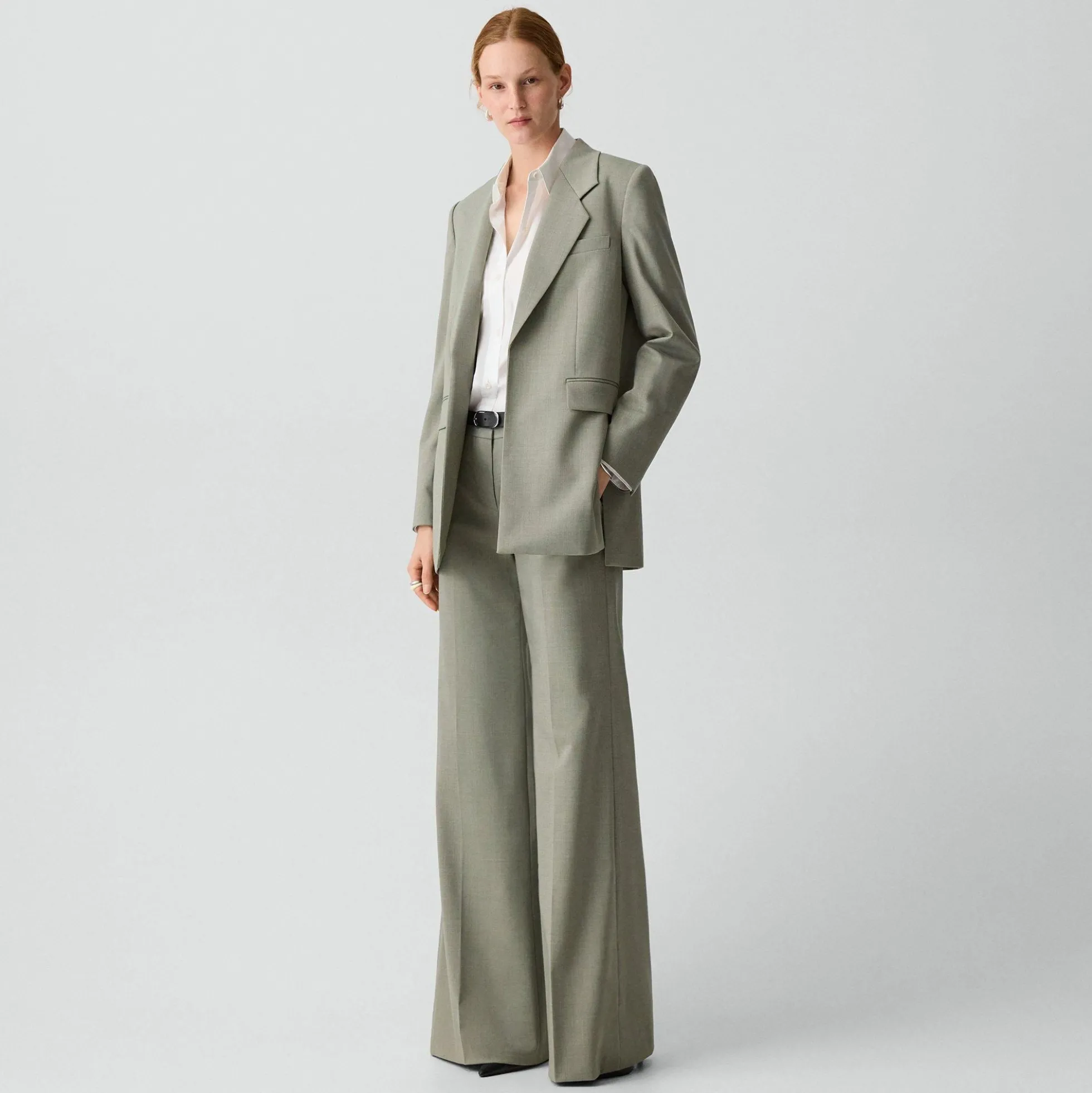 Vented Blazer in Wool Gabardine