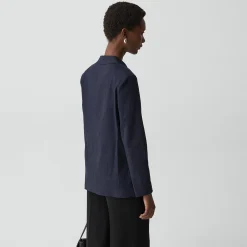 Vented Double-Breasted Blazer in Good Linen