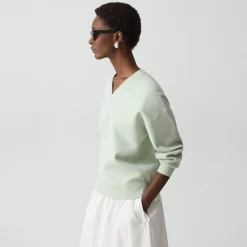 V-Neck Sweatshirt in Light Bilen