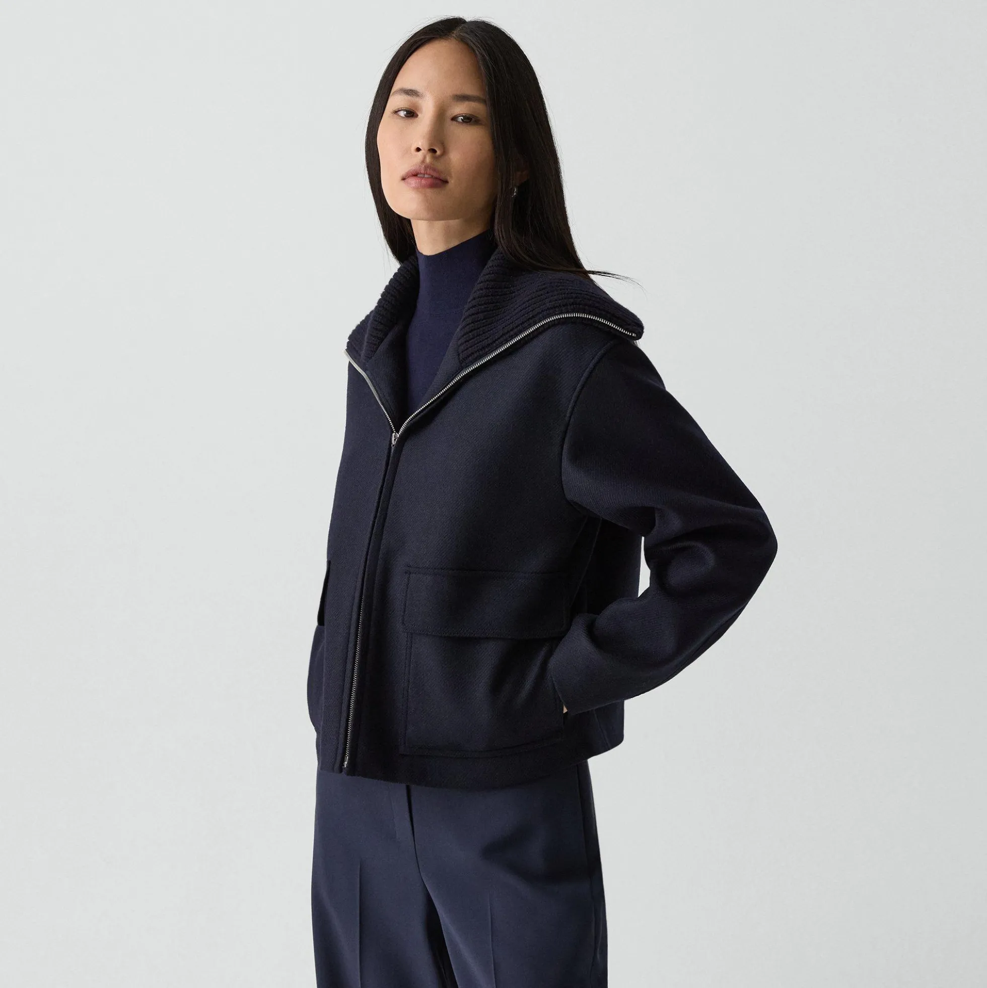 Wing Collar Jacket in Circle Wool
