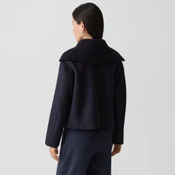 Wing Collar Jacket in Circle Wool