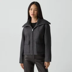 Wing Collar Jacket in Circle Wool